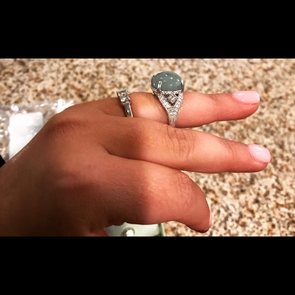 STUNNING JUDITH RIPKA RING